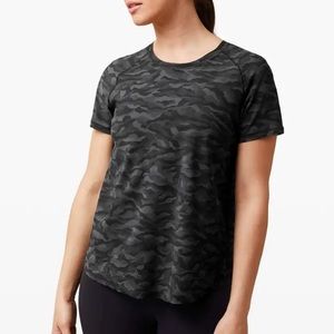 Lululemon Quick Pace shirt size 6